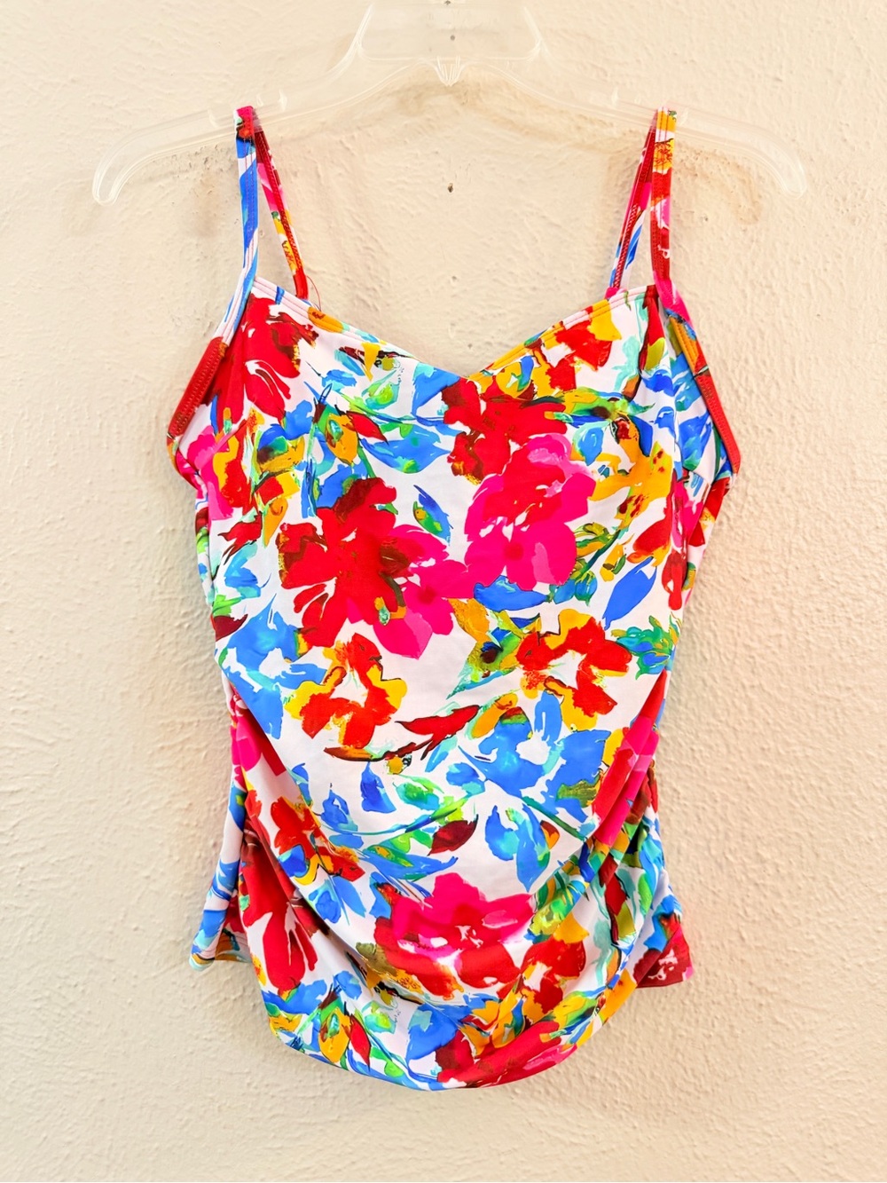 NWT EoMenie red floral tankini top